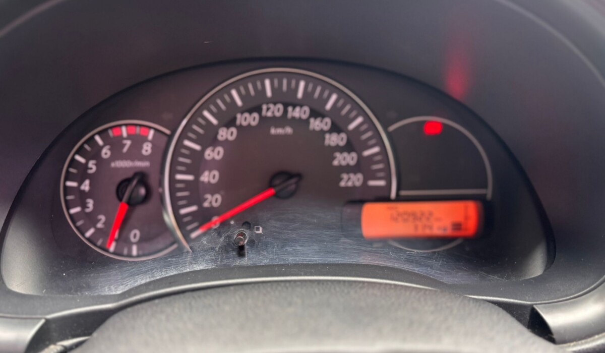 Nissan March Extra Full - 2014 Nissan March Extra Full - 2014