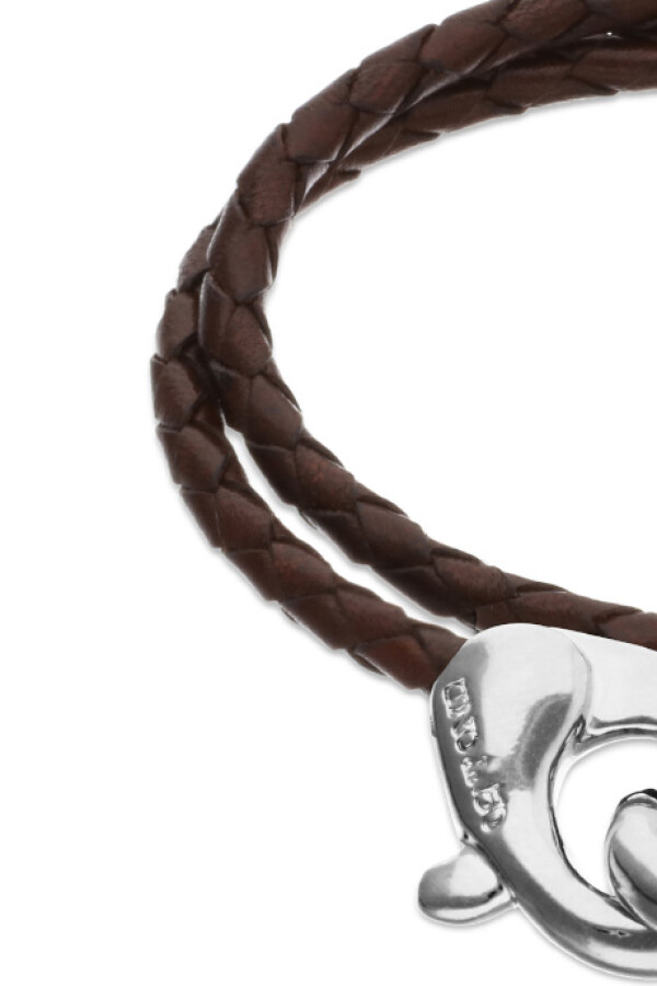 PULSERA DE CUERO DOBLE MARRÓN CON MOSQUETÓN ENTRELAZADO BAÑADO EN PLATA Pulsera