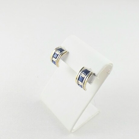Caravanas de plata 925, double en oro 18 ktes y circonia azul. Modelo medio aro con sistema de perno y rosca. Caravanas de plata 925, double en oro 18 ktes y circonia azul. Modelo medio aro con sistema de perno y rosca.