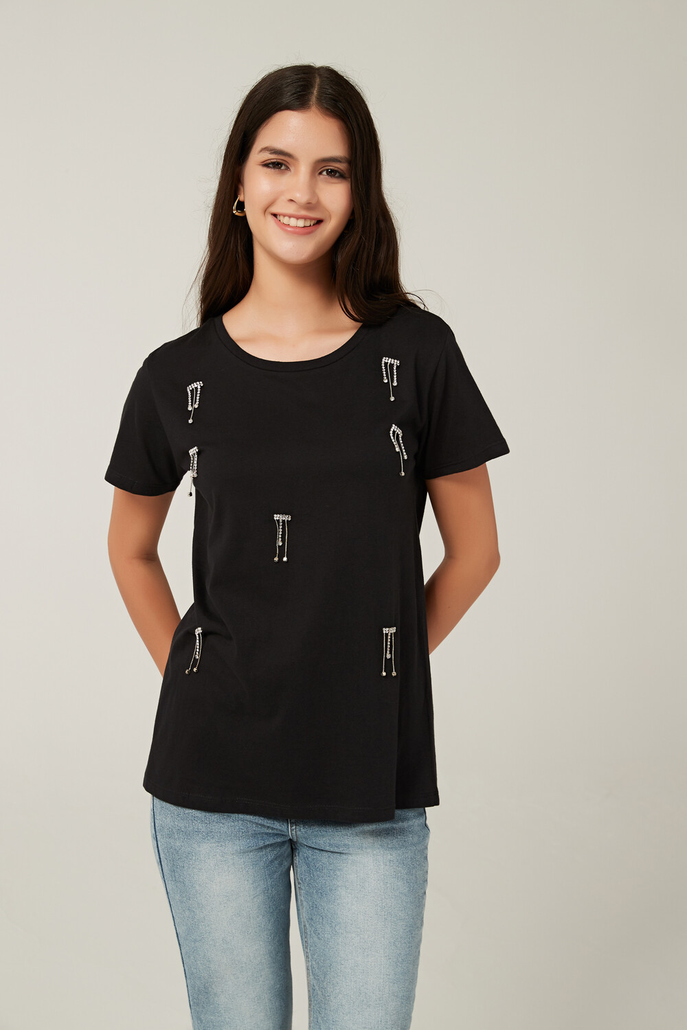 Remera Hyeri Negro