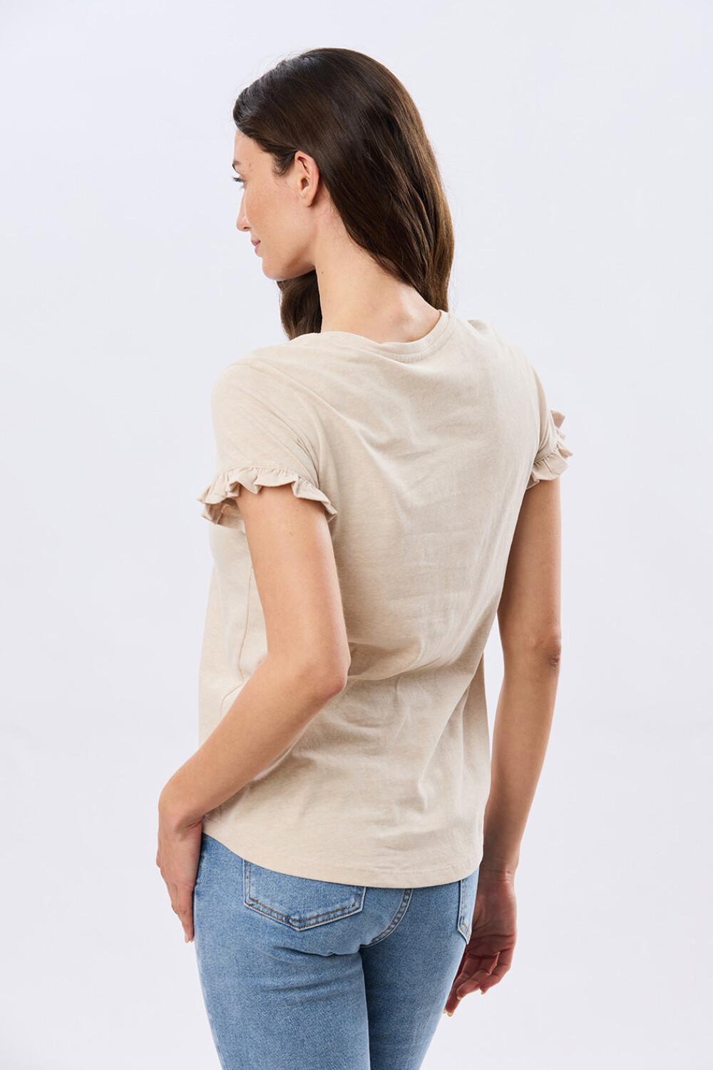 REMERA DE ALGODÓN CON VOLADO Beige