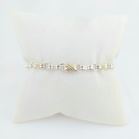 Pulsera de plata 925 con detalles de double en oro 18Ktes, ancho 3mm, largo 19cm. Pulsera de plata 925 con detalles de double en oro 18Ktes, ancho 3mm, largo 19cm.