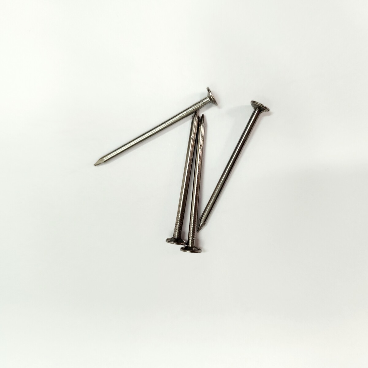 CLAVO COMUN 2 1/2 BOLSA 1KG ++ - N/a 