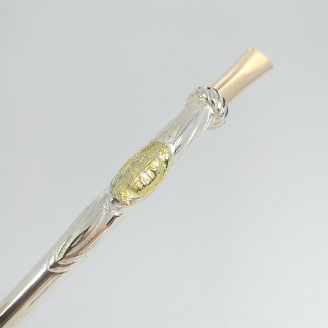 Bombilla de plata y oro en dos tonos. Bombilla de plata y oro en dos tonos.