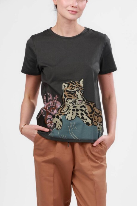 Remera Snow Leopard Remera Snow Leopard