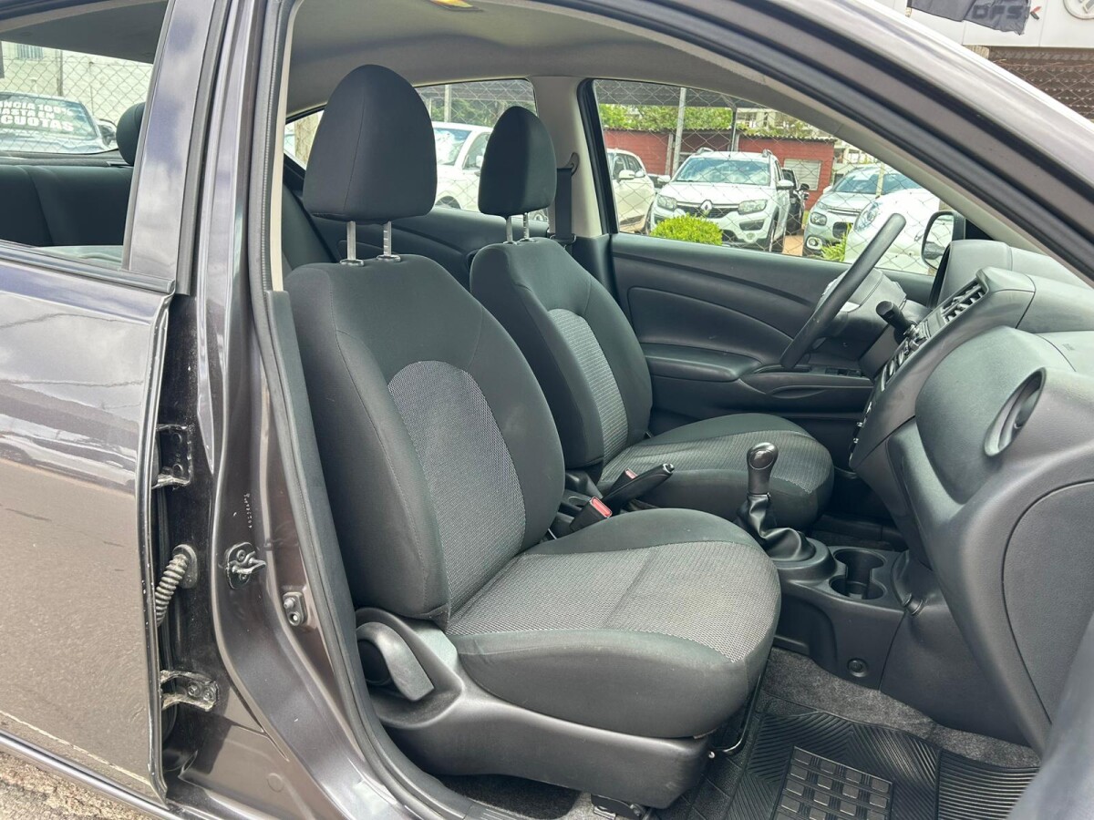 Nissan Versa 2020 EXCELENTE ESTADO! | Permuta / Financia Nissan Versa 2020 EXCELENTE ESTADO! | Permuta / Financia