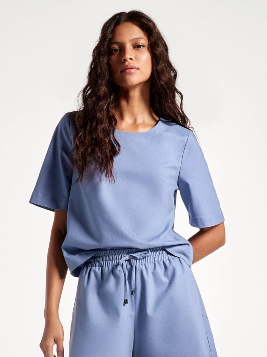 BLUSA MANGA CORTA - CELESTE 