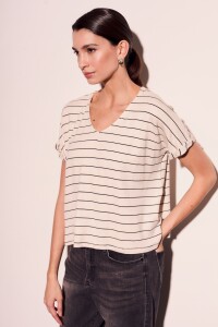 Remera Con Lino Rayas Arena