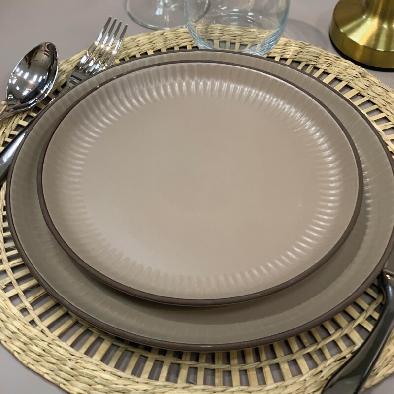 PLATO DE POSTRE D20CM LINEAS CAMEL BORDE MARRON PLATO DE POSTRE D20CM LINEAS CAMEL BORDE MARRON
