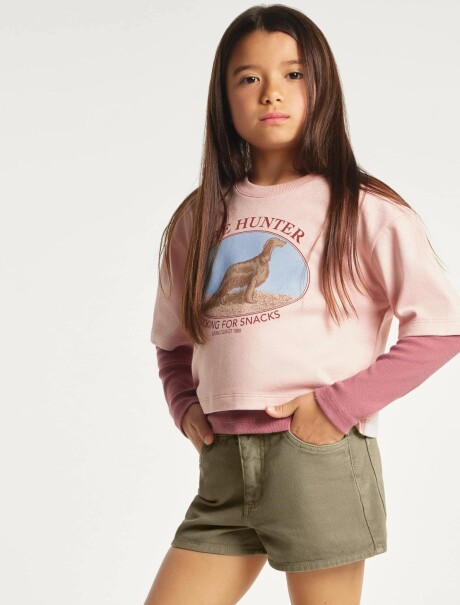 CAMISETA INFANTIL MODELO OVERSIZED CON ESTAMPA ROSA