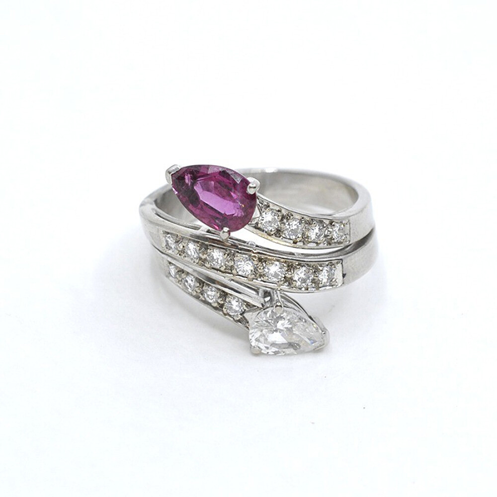 Anillo En Oro 18K Blanco Con Brillantes Y Rubi Anillo En Oro 18K Blanco Con Brillantes Y Rubi