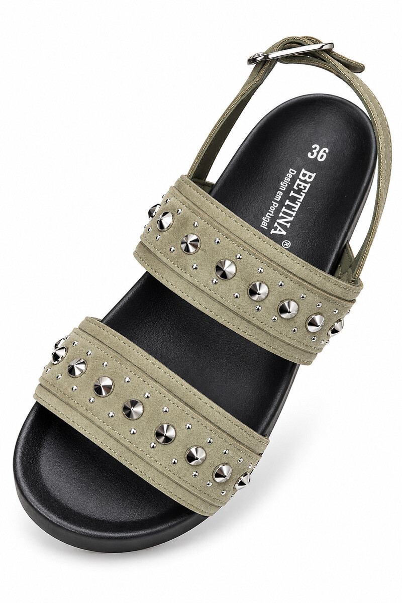 Sandalia Bettina BT225 con tachas y tira atras Verde