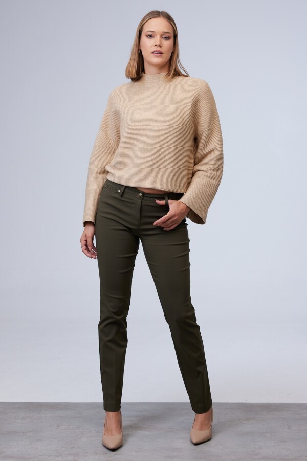 Pantalon Slim VERDE OSCURO