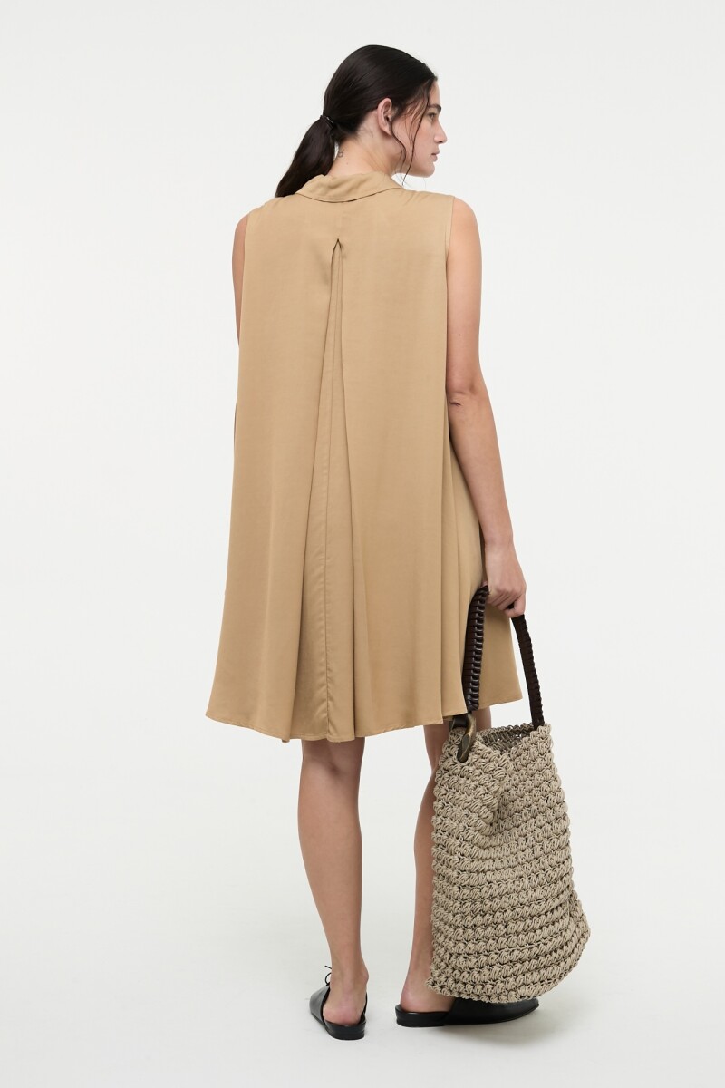 VESTIDO CORTO CON CUELLO Camel