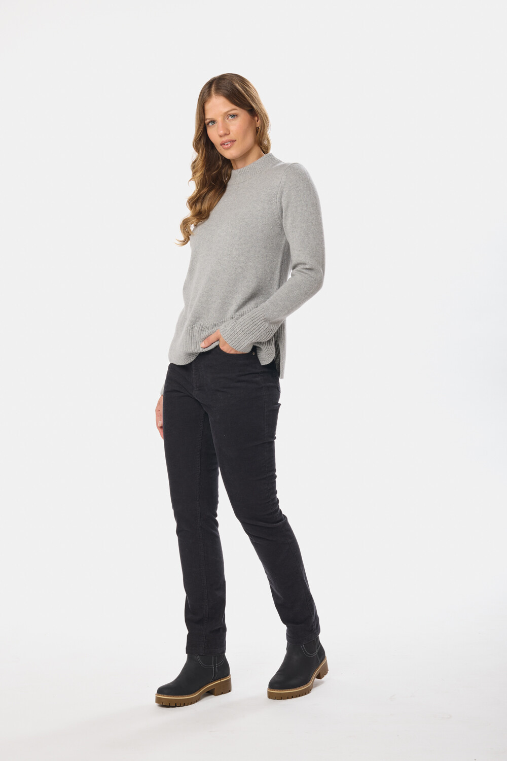 PANTALON DE PANA CON SPANDEX Gris