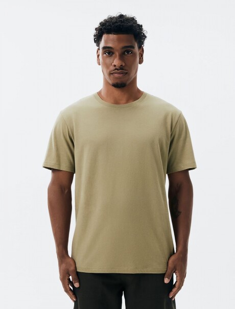 CAMISETA BÁSICA UNISSEX REGULAR WORLD VERDE