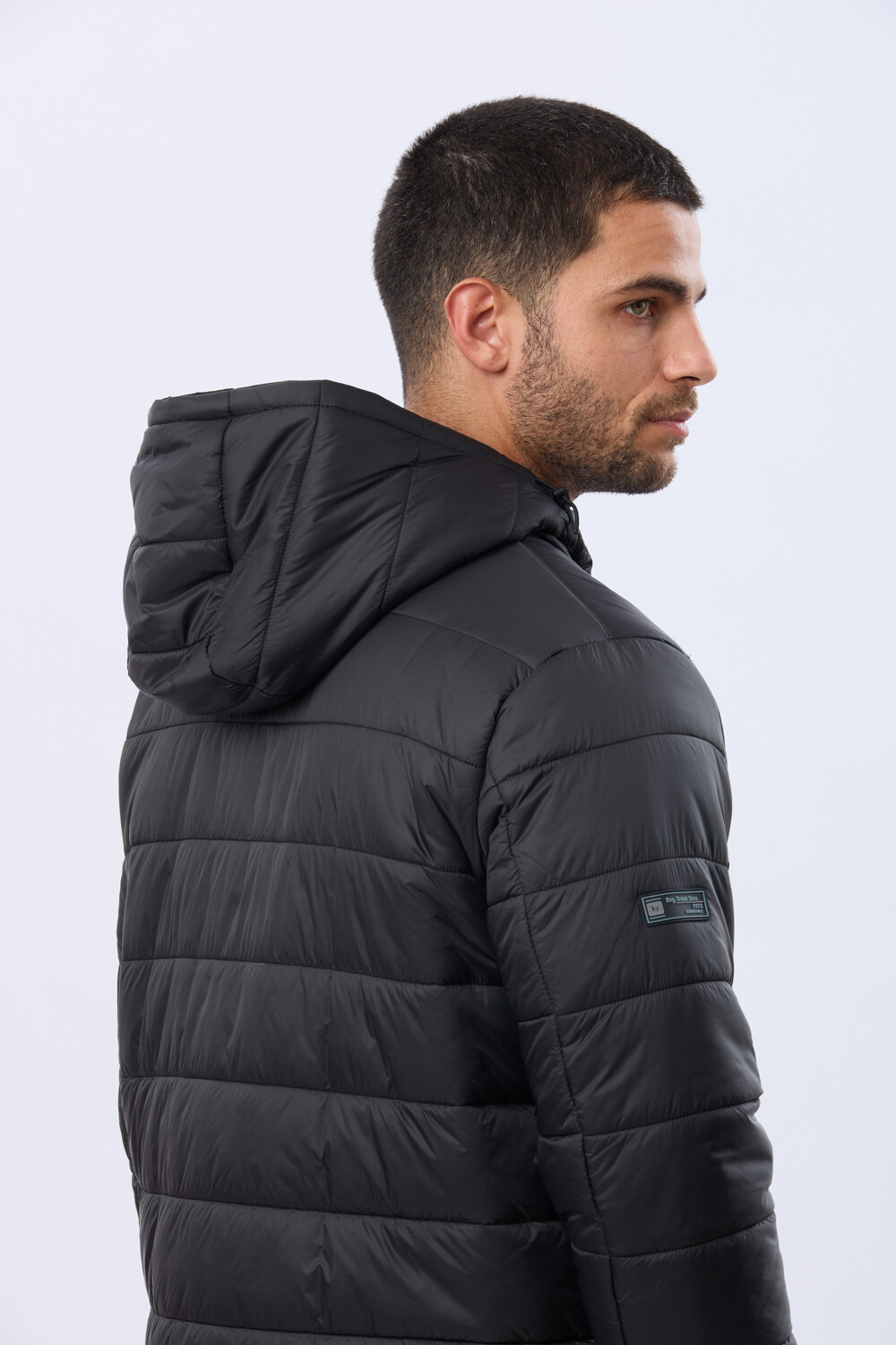 CAMPERA REVERSIBLE CAPITONEADA Negro