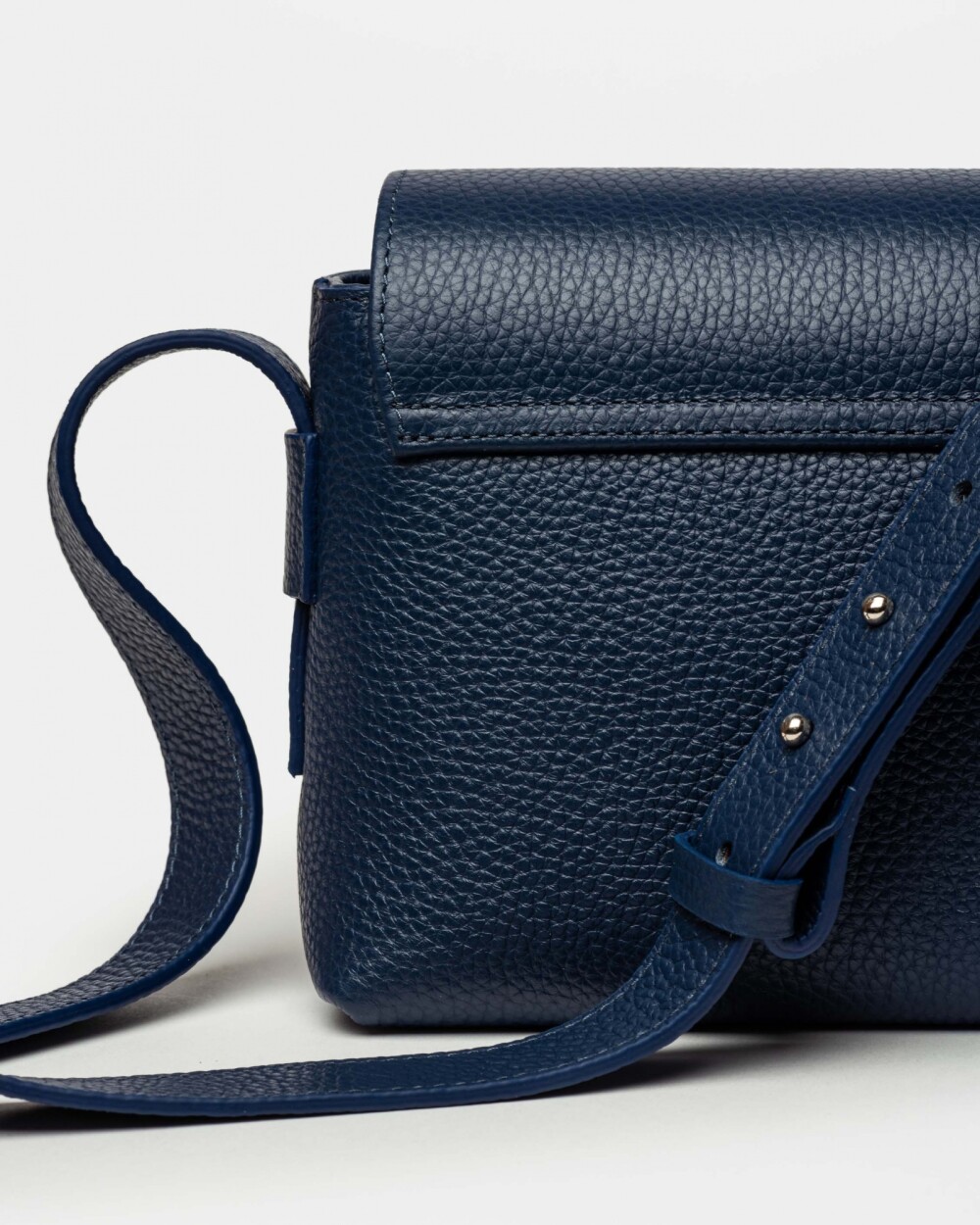 Mini bag Hana en cuero graneado Marine Blue