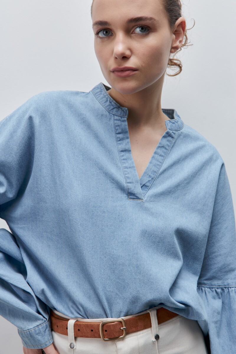 BLUSA TOPO Celeste