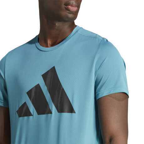 Remera Adidas Brand Love Light Blue