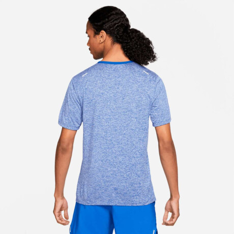 Remera Dri-Fit Rise 365 de Hombre Azul