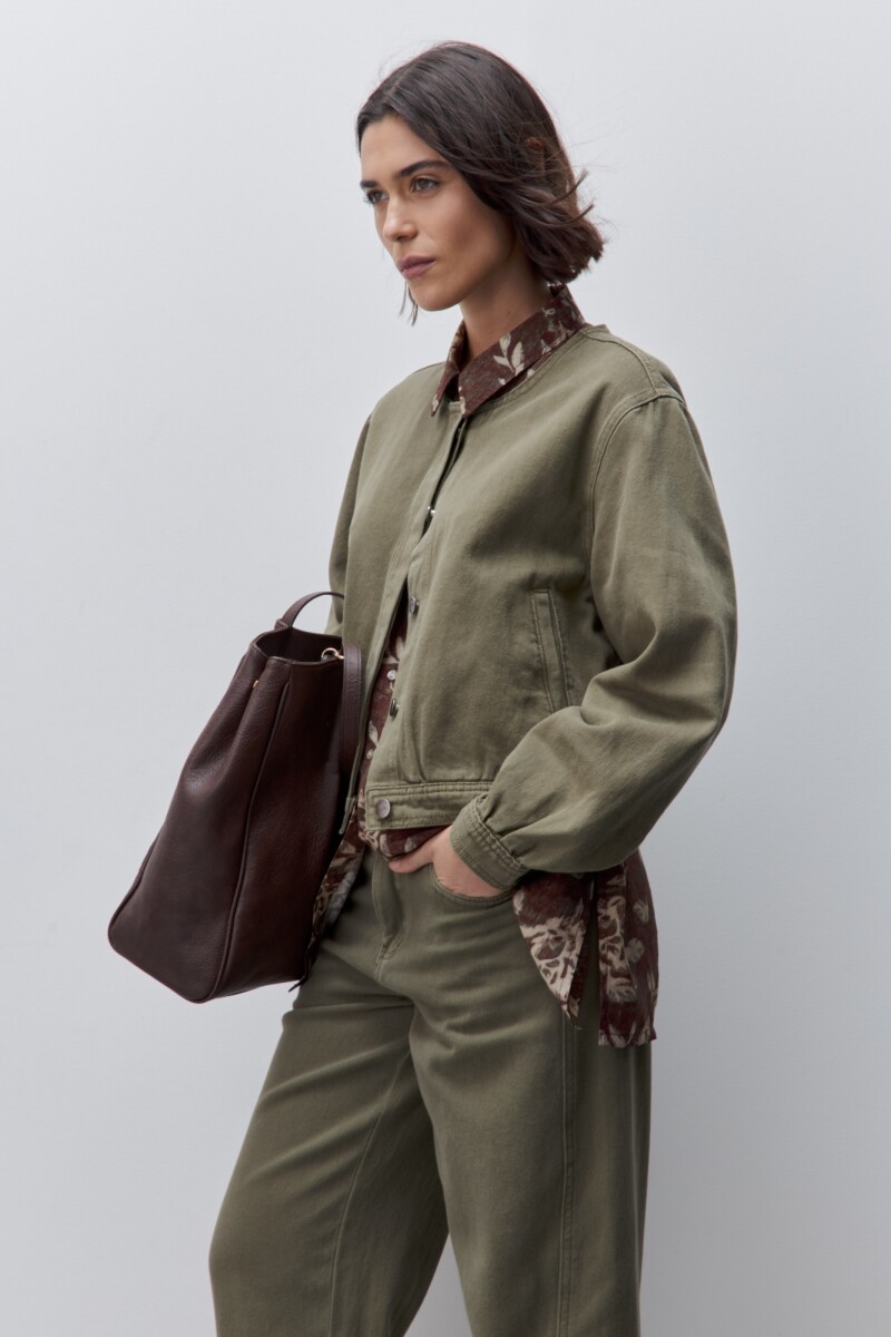 CAMPERA LIRIOS 