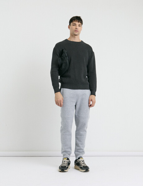 470585 SWEATER FERAUD Negro