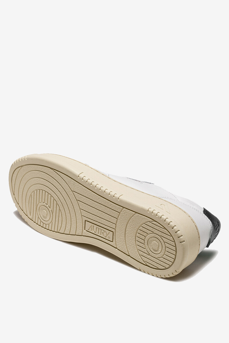 ZAPATILLA MEDALIST LOW Negro