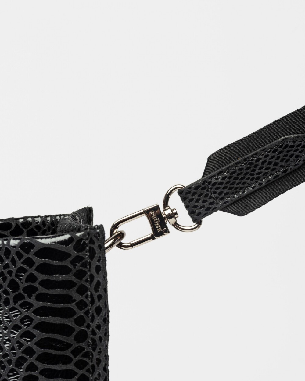 Cartera de mano Capri en cuero gamuza anaconda Negro