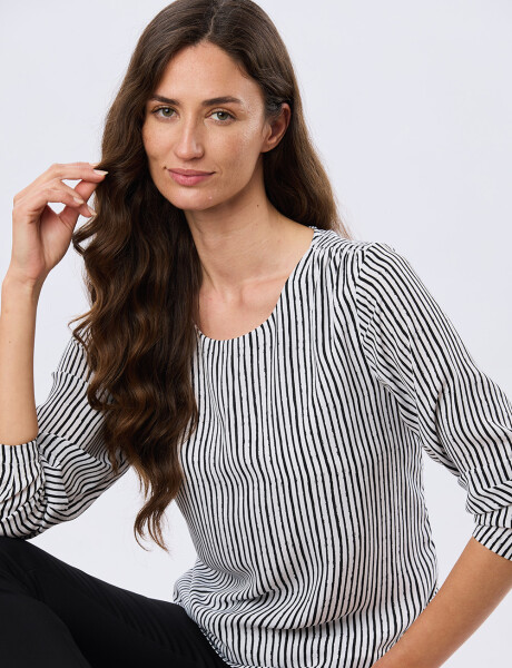 BLUSA CLÁSICA Raya Negra