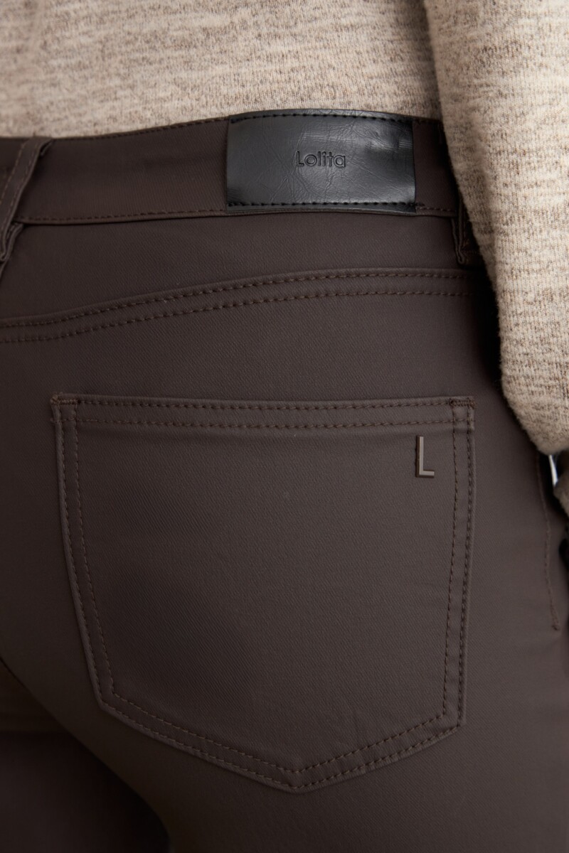 Pantalón cropped Turner engomado chocolate