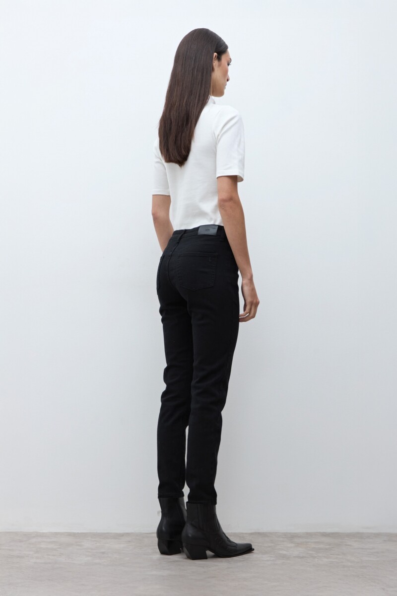 Pantalón slim Janis negro