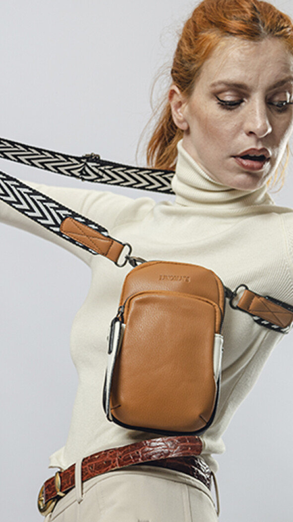 PHONE BAG BUGA SUELA