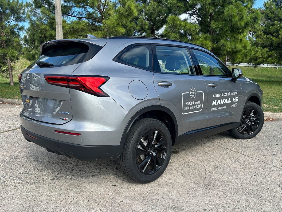 Haval H6 PHEV 4WD 2026 0KM | Permuta / Financia Haval H6 PHEV 4WD 2026 0KM | Permuta / Financia