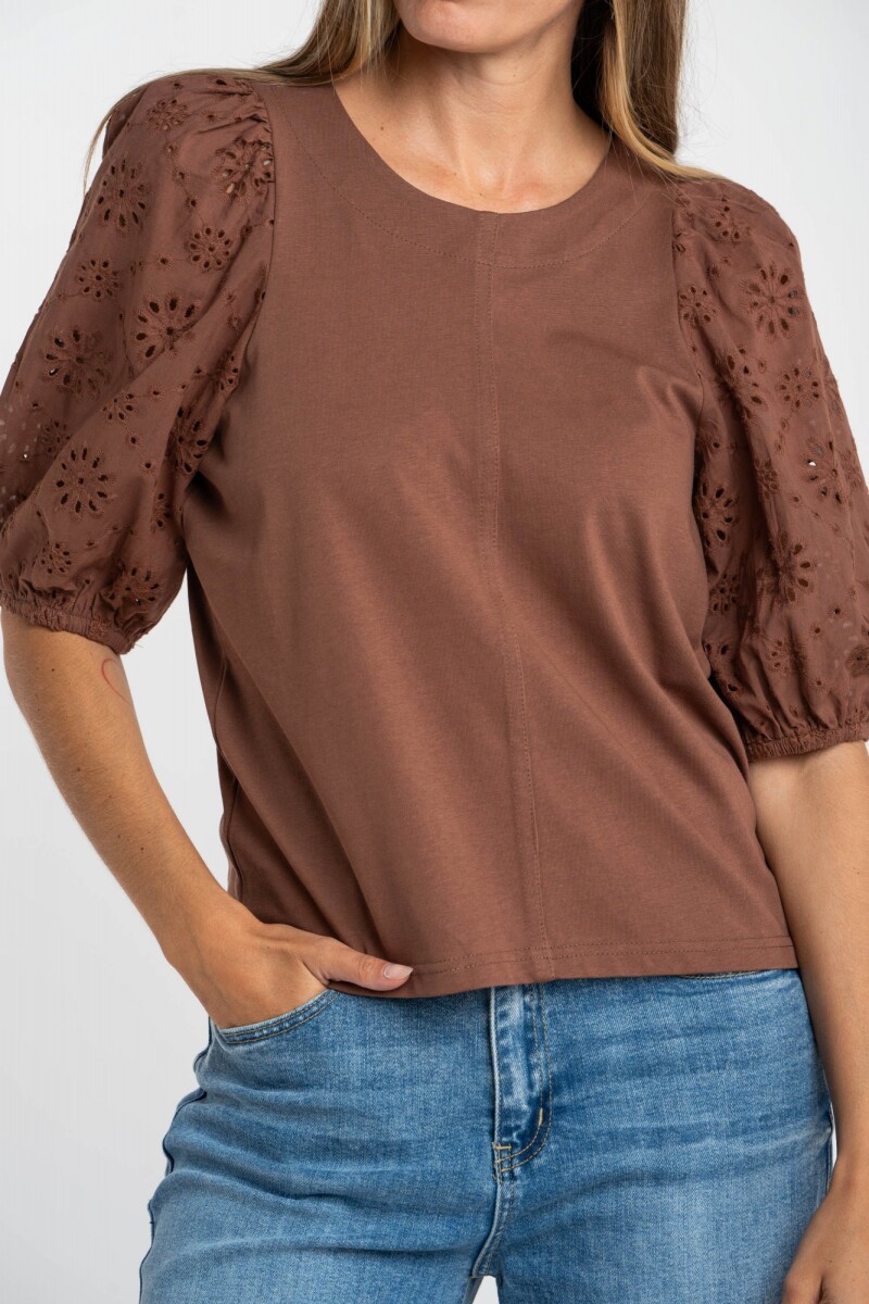 Remera Manga Broderie - Moca 