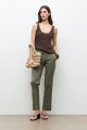 Pantalon recto verde oliva