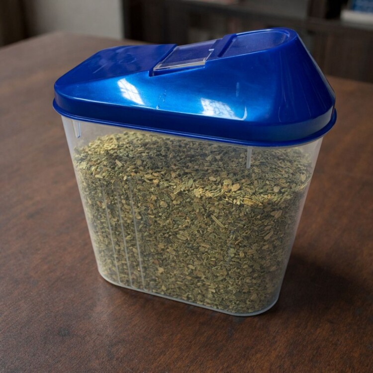 POTE DISPENSADOR HIERBA RECTANGULAR N2 1.5LTS POTE DISPENSADOR HIERBA RECTANGULAR N2 1.5LTS