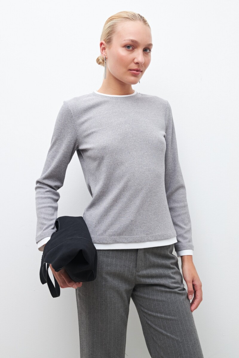 Remera canalé bicolor gris melange