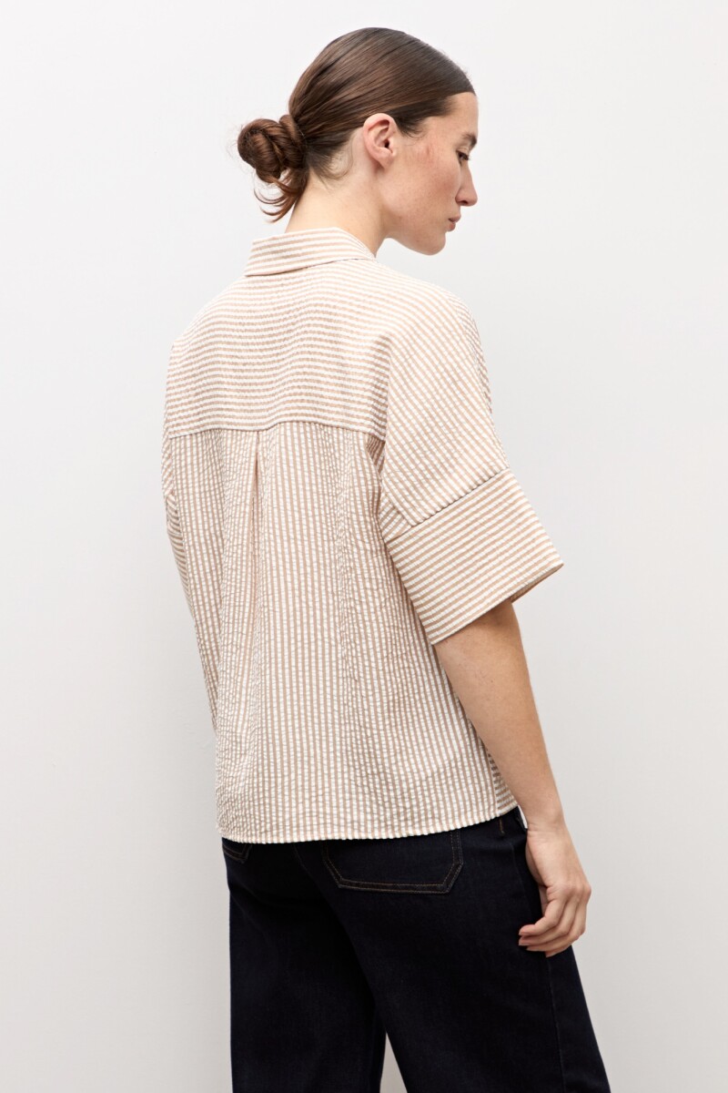 Camisa rayada manga corta beige