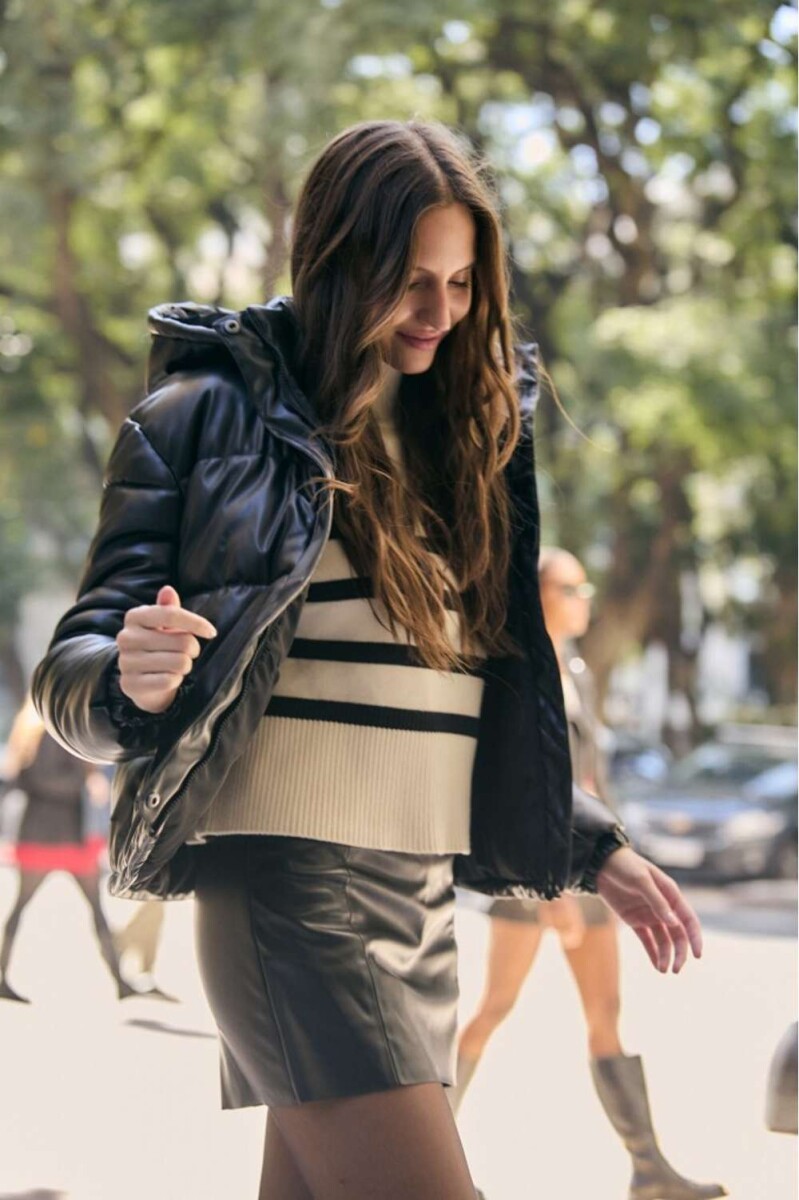 Campera Capitoneada Cuero Vegano - Negro 