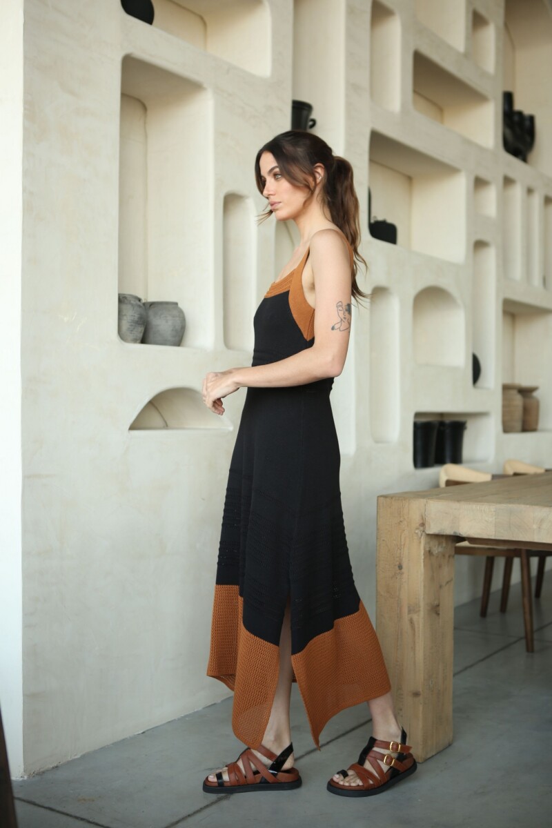 Vestido Lavanda SS24 Negro y Camel