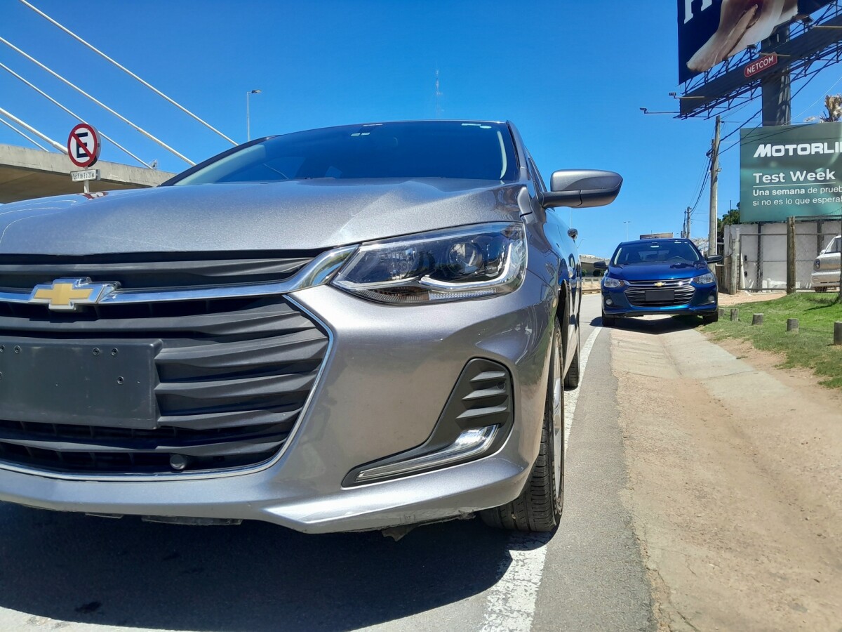 Chevrolet Onix Premier 1.0T AT| Permuta / Financia Chevrolet Onix Premier 1.0T AT| Permuta / Financia