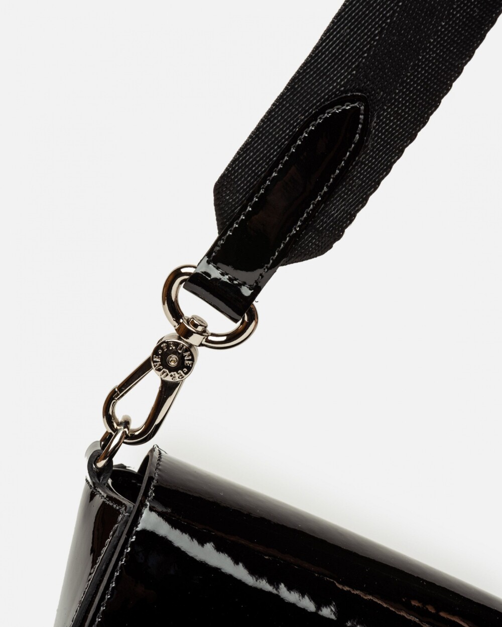 Bandolera The Circle en cuero charol Negro