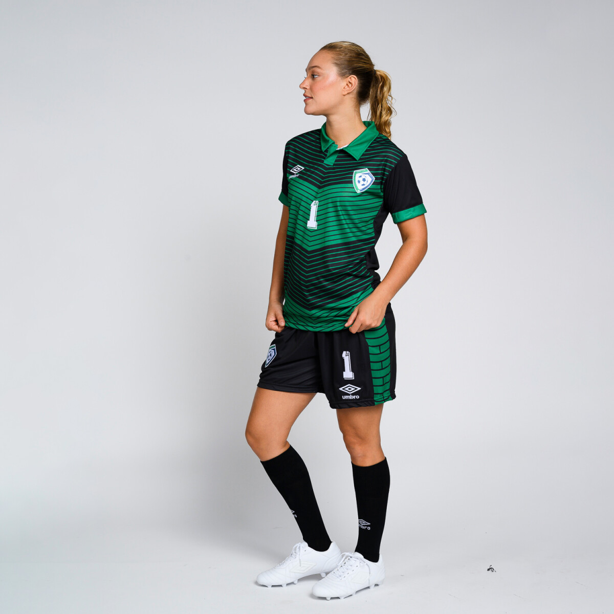 Eq. de fútbol personalizado Umbro Mujer - 003 