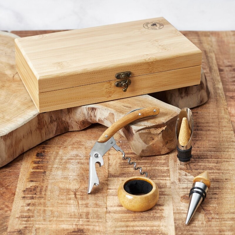 kIt de vino set de 5 piezas en caja de Bambu - Le Estudio Kit De Vino Set De 5 Piezas En Caja De Bambu - Le Estudio
