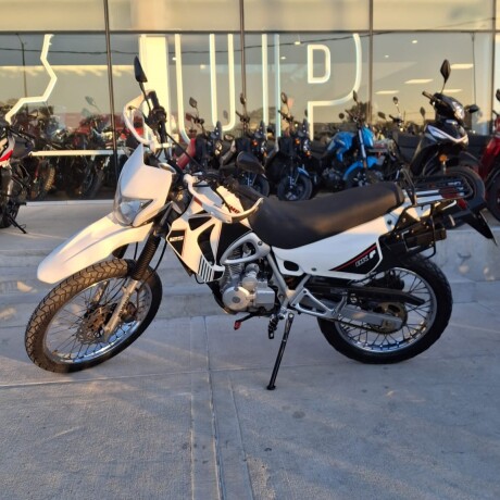 Yumbo DK125 F Usada Yumbo DK125 F Usada
