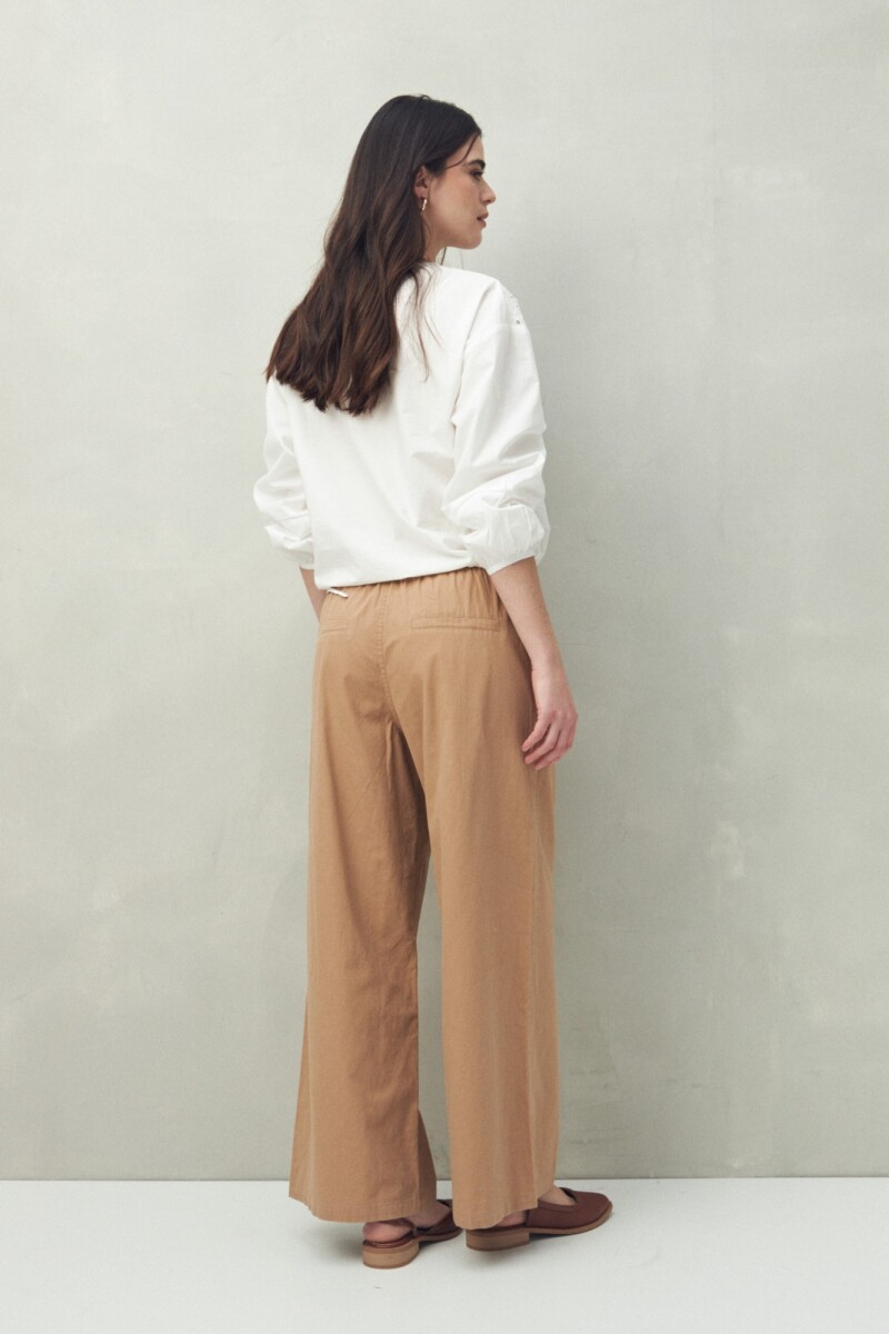 PANTALÓN AKARU Marron