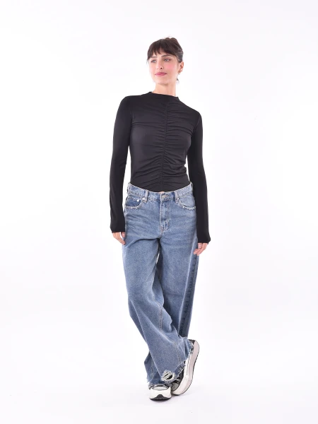 REMERA SOLARA NEGRO