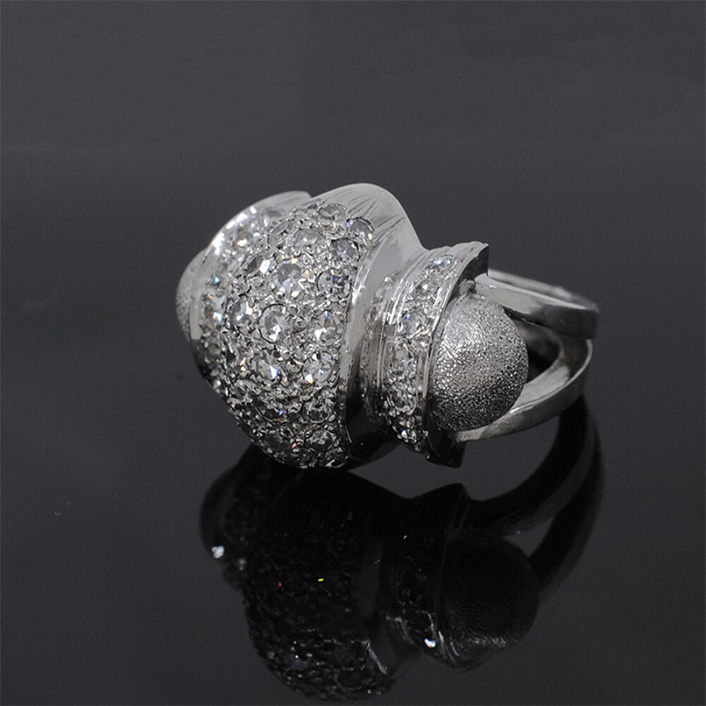 Anillo Chevalier Antiguo En Platino Y Brillantes Anillo Chevalier Antiguo En Platino Y Brillantes