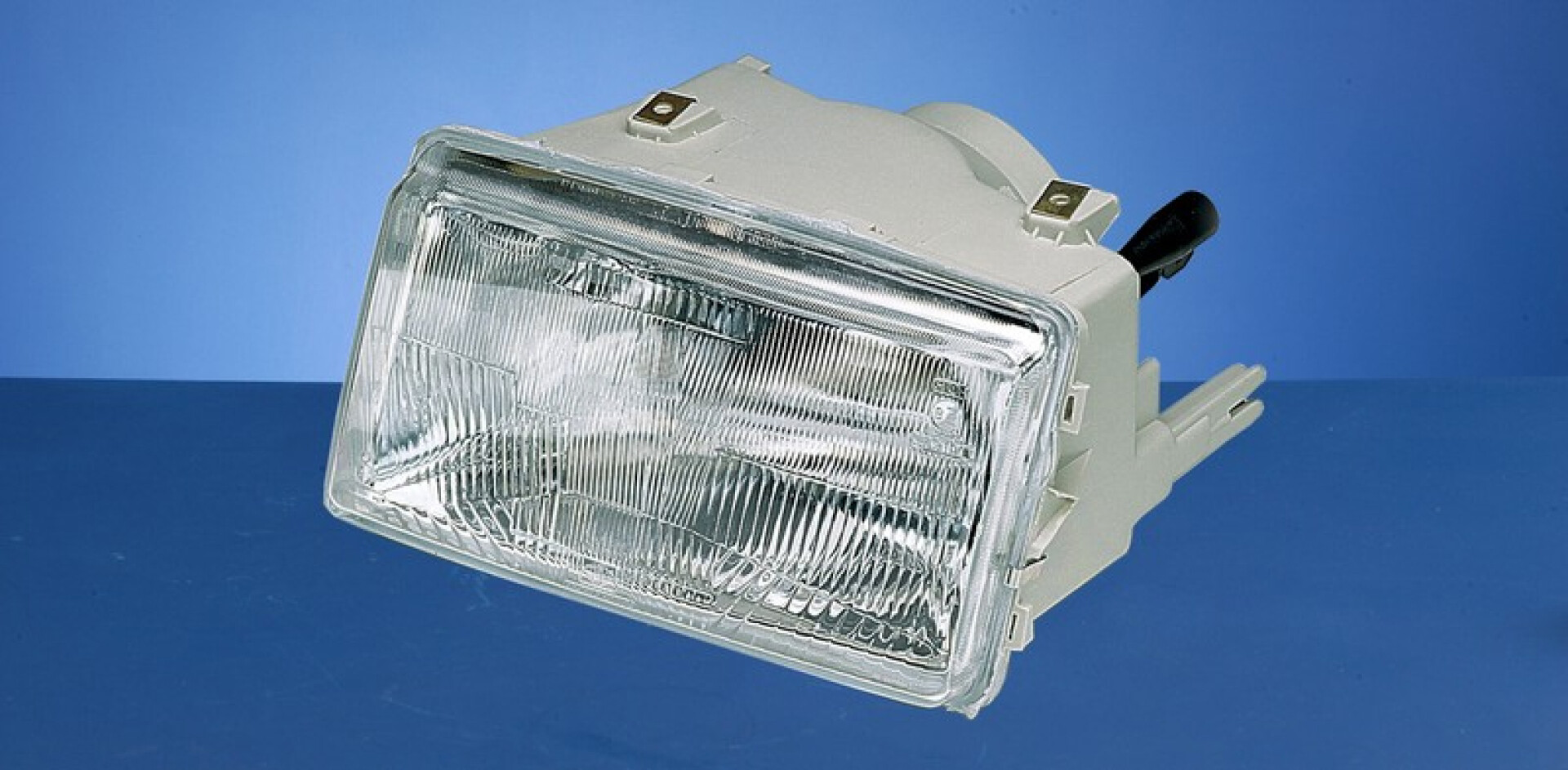 SEMIOPTICAS RENAULT TRAFIC 93/00 IZQUIERDA VIC 